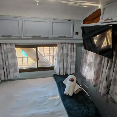 Maggie May House Boat - Colchester - 5Km From Elephant Park Экстерьер фото